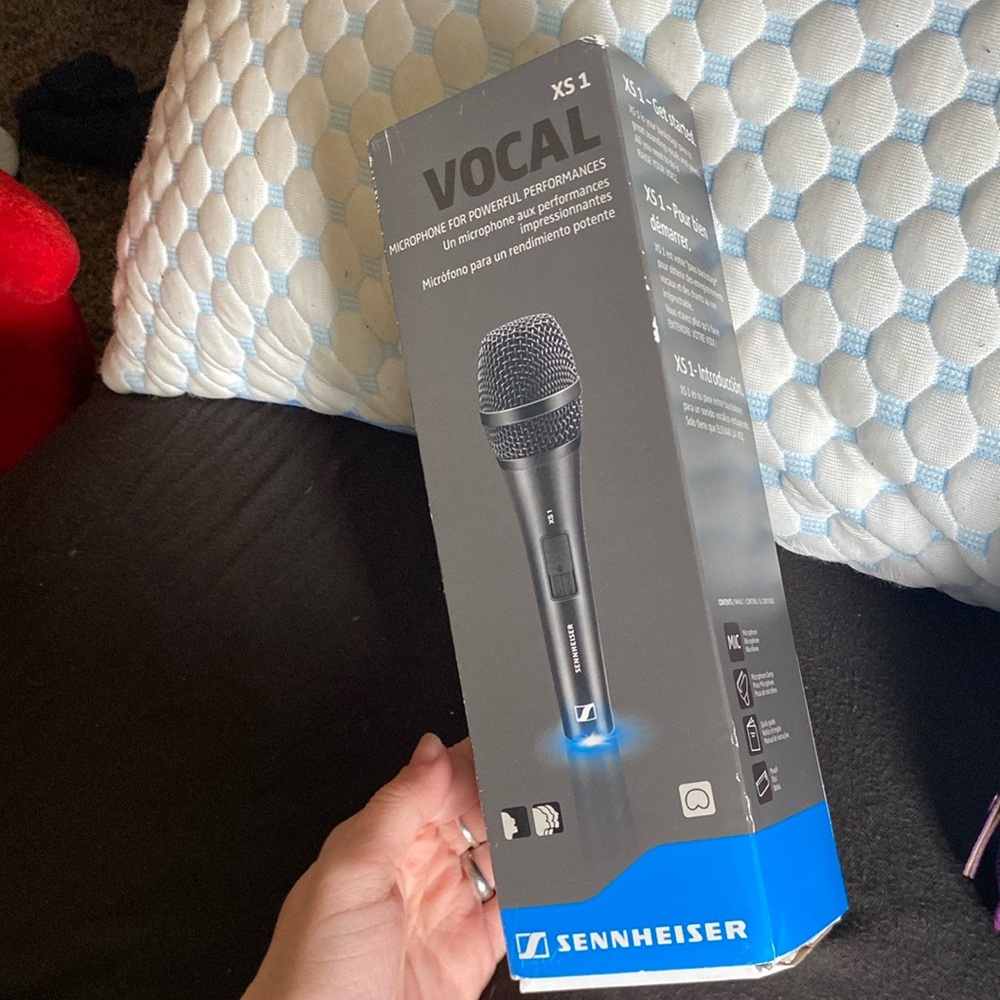 Microphone